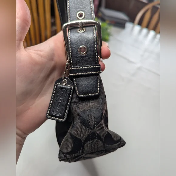 Y2K Coach Signature Fabric Black Shoulder Bag 6371 - Picture 4 of 16